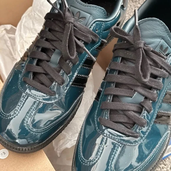 Adidas Samba - Dark Green and Black Sneakers - Picture 4 of 8